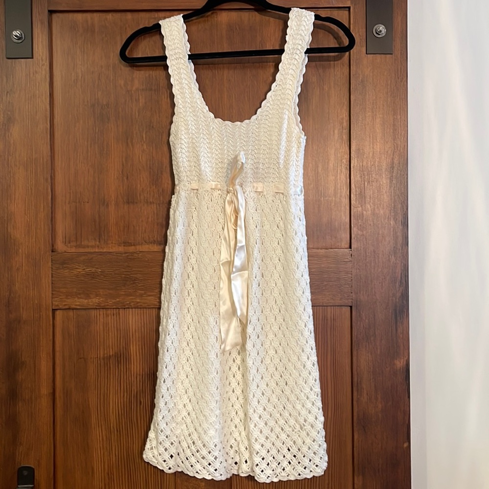 NWOT Bebe crochet dress